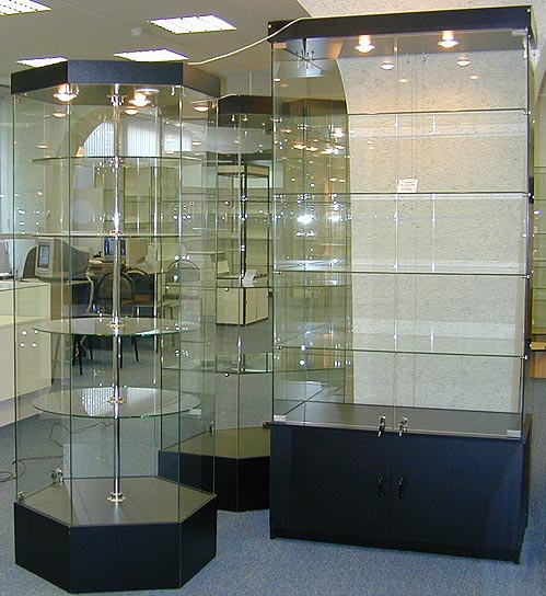 музейное и торговое оборудование из стекла