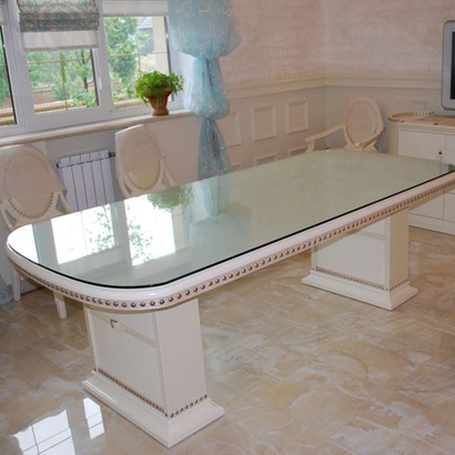 Стеклянные столы и столешницы