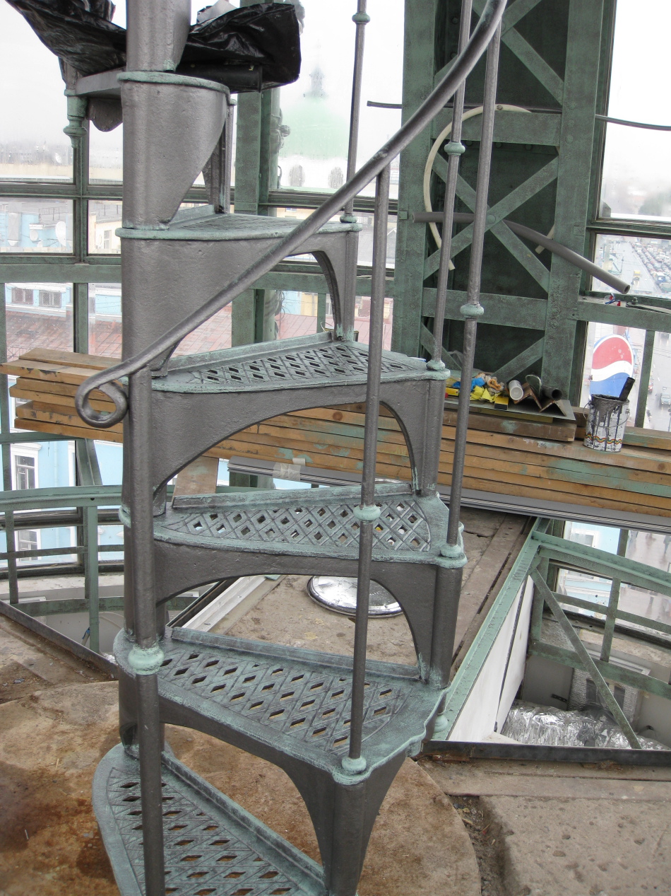 Стеклянные полы и ступени на заказ